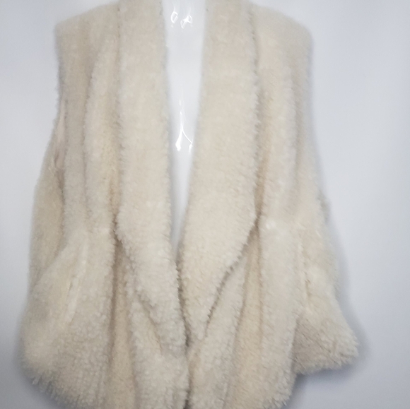 New Torrid Sherpa Style Drape Vest 3X Sleeveless Polyester - Picture 2 of 13